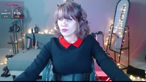 Snapshot of goddess_orsa chatting on February 7, 7:56 am Orsa online show from February 7, 7:56 am