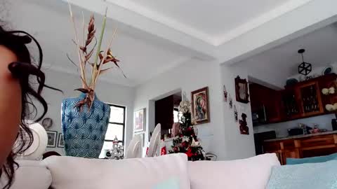 Snapshot of goddess_xandra_xquisite chatting on December 15, 4:04 pm Xandra The Goddess online show from December 15, 4:04 pm