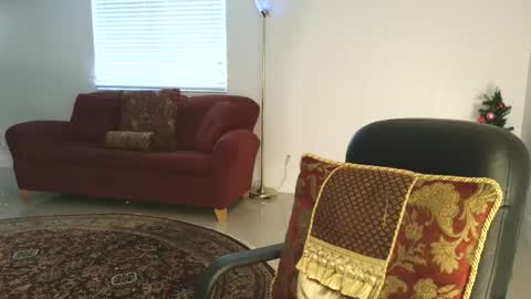 Snapshot of goddess_xandra_xquisite chatting on March 2, 1:29 pm Xandra The Goddess online show from March 2, 1:29 pm