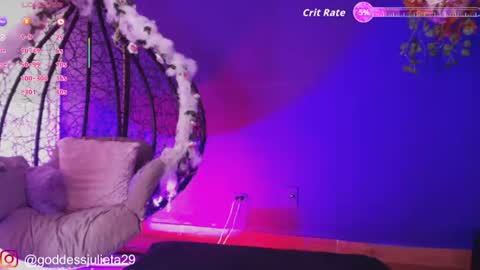 Snapshot of goddessjulieta chatting on June 22, 6:49 pm Julieta online show from June 22, 6:49 pm