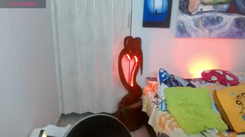  Naih Reyes online show from October 17, 2:15 am