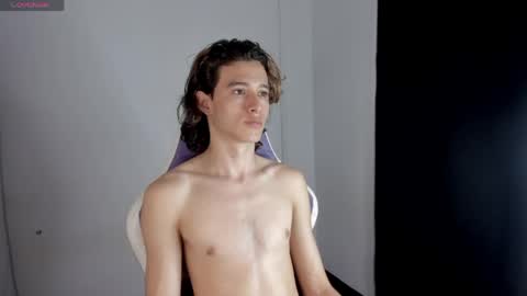 goddest_perseus_ online show from April 28, 8:47 pm