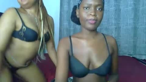 Snapshot of godess_lunah chatting on May 20, 6:36 pm godess_lunah online show from May 20, 6:36 pm