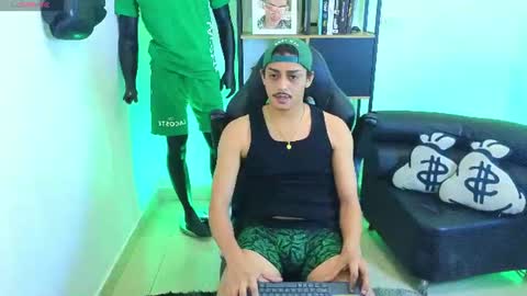 Snapshot of godiegogoxxx chatting on June 28, 7:03 am Diego online show from June 28, 7:03 am