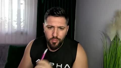 gold_alpha_boy online show from March 24, 4:01 pm