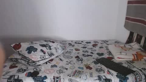 Snapshot of gold_shooter chatting on April 27, 5:27 am gold_shooter online show from April 27, 5:27 am
