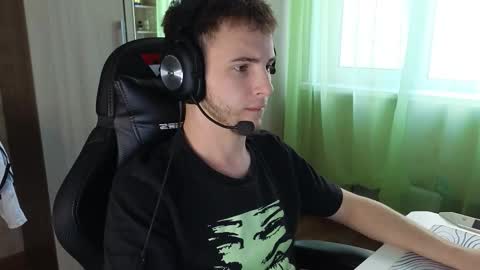 Golden boyyy21 online show from January 17, 8:08 am