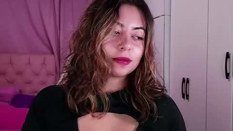 Snapshot of golden_gingerkitty chatting on July 2, 12:32 am golden_gingerkitty online show from July 2, 12:32 am