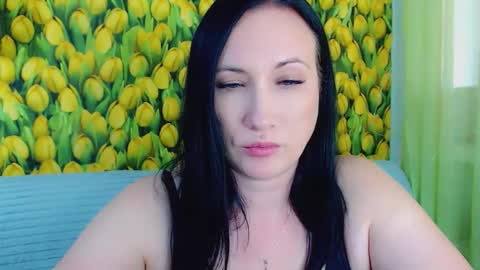 Snapshot of goldmoonn chatting on May 25, 3:07 pm goldmoonn online show from May 25, 3:07 pm