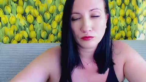 Snapshot of goldmoonn chatting on July 4, 3:07 pm goldmoonn online show from July 4, 3:07 pm