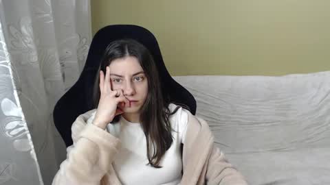 Elizabeth Effie online show from March 13, 4:57 pm