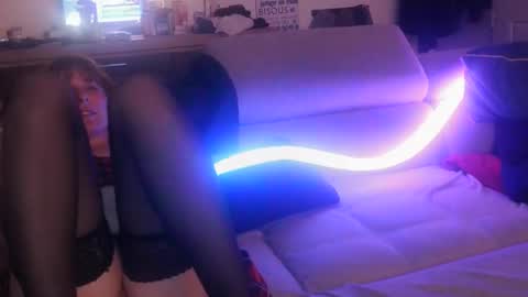 goodfrenchbzh56 online show from March 28, 9:58 pm