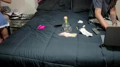 GoodieTimes1 Mrs. Bonnie  Mr. Clyde online show from April 11, 9:46 am