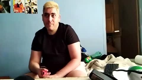 Snapshot of gorak32 chatting on February 19, 4:00 pm GoraK online show from February 19, 4:00 pm