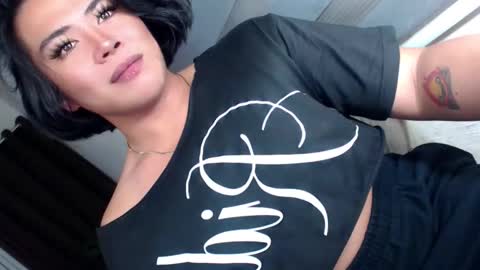 Snapshot of gorgeous_devilxxx chatting on February 3, 3:37 am Samantha online show from February 3, 3:37 am