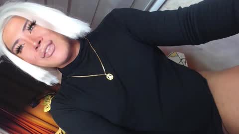 Snapshot of gorgeous_devilxxx chatting on February 16, 2:18 am Samantha online show from February 16, 2:18 am