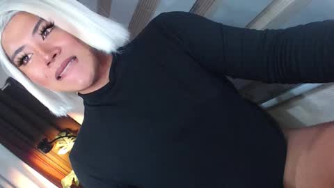 Snapshot of gorgeous_devilxxx chatting on February 24, 12:08 am Samantha online show from February 24, 12:08 am