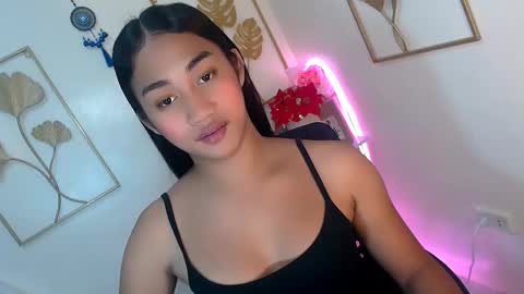 Snapshot of gorgeous_niicole chatting on November 19, 9:53 am gorgeous_niicole online show from November 19, 9:53 am