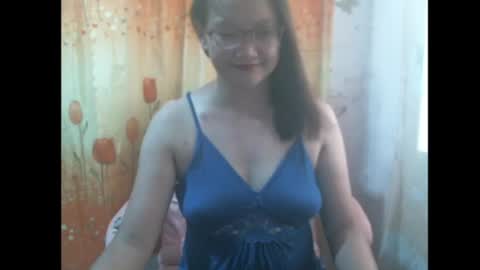 Snapshot of gorgeousmama chatting on July 20, 12:14 am gorgeousmama online show from July 20, 12:14 am