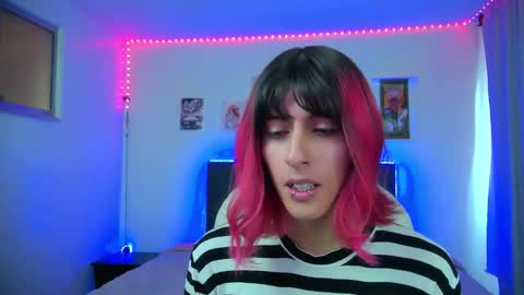 goth_minerva online show from February 6, 1:58 pm