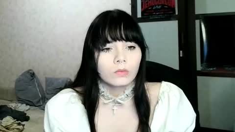 gothickq online show from June 25, 6:34 pm