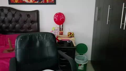 Snapshot of grace_mature_milf chatting on June 20, 11:57 am grace_mature_milf online show from June 20, 11:57 am