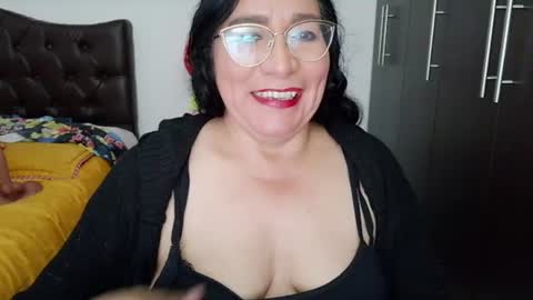 Snapshot of grace_mature_milf chatting on July 14, 2:05 am grace_mature_milf online show from July 14, 2:05 am