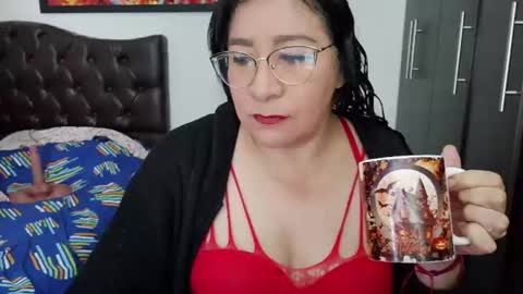 Snapshot of grace_mature_milf chatting on July 20, 11:12 am grace_mature_milf online show from July 20, 11:12 am