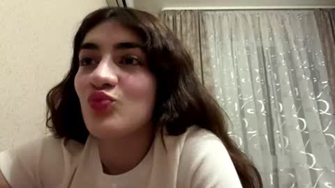 Rira online show from August 6, 8:33 pm