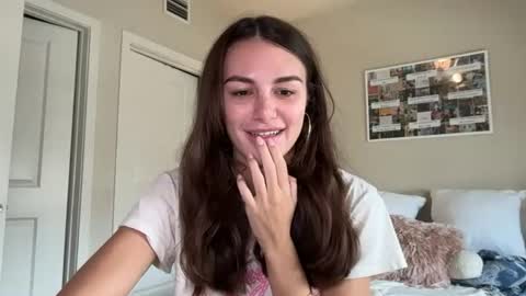 Gracie Smith online show from July 1, 6:51 pm