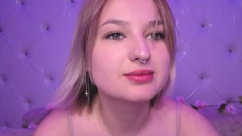 grase_neon online show from June 29, 1:45 am