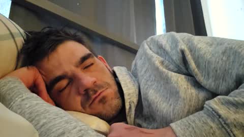 grassynole9l88 online show from April 3, 12:19 am