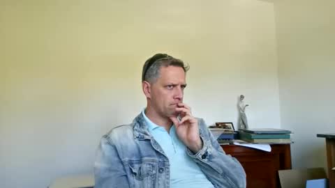 Snapshot of grattitude chatting on December 16, 3:11 am grattitude online show from December 16, 3:11 am