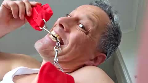 Snapshot of grattitude chatting on December 18, 8:42 am grattitude online show from December 18, 8:42 am