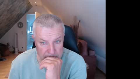 grau197077 online show from July 14, 12:00 pm