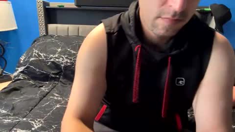 Snapshot of greatwhitenorth6990 chatting on May 24, 2:33 pm Great White online show from May 24, 2:33 pm