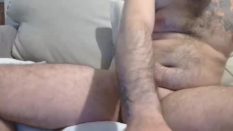 Snapshot of greeky4 chatting on February 11, 2:33 pm greeky4 online show from February 11, 2:33 pm