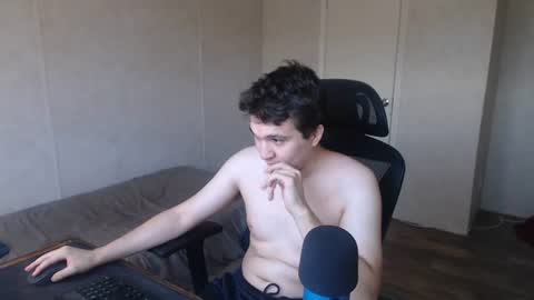 greendynomite_04 online show from June 15, 6:43 pm