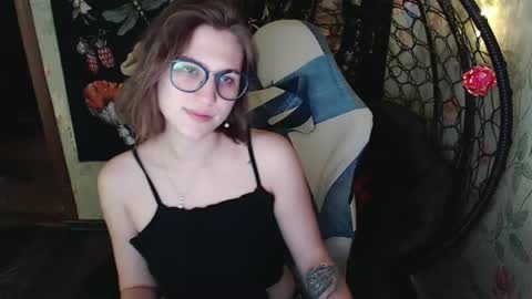 Lina online show from May 20, 9:37 am