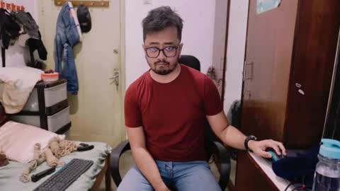 Snapshot of greybondage93 chatting on January 8, 5:15 pm Grey Hardy Slave online show from January 8, 5:15 pm