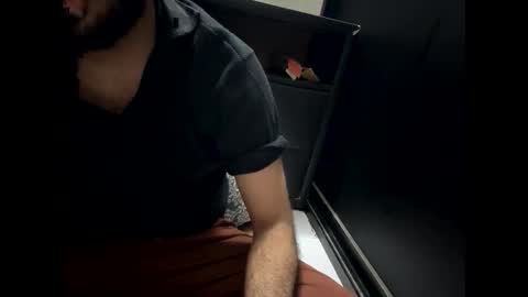 Snapshot of greymen2020 chatting on March 1, 7:27 pm greymen2020 online show from March 1, 7:27 pm