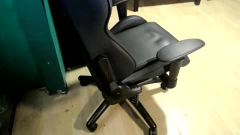 gripthat88 online show from April 9, 6:13 am