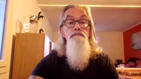 Snapshot of grybear60 chatting on March 9, 7:34 am Grybear online show from March 9, 7:34 am