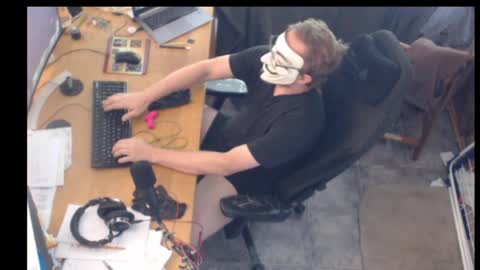 Snapshot of gryphius chatting on June 1, 10:39 am gryphius online show from June 1, 10:39 am