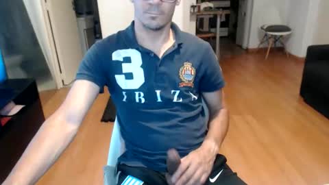 guachin_new online show from June 1, 10:33 pm