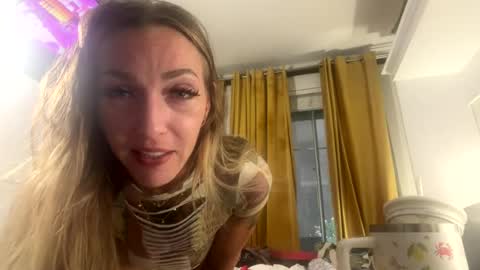 gudgirrl online show from July 28, 2:13 pm