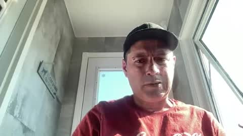 Snapshot of guil0 chatting on July 16, 7:42 pm guil0 online show from July 16, 7:42 pm