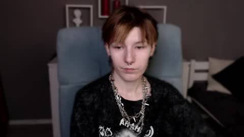 guitarandangell online show from March 8, 2:04 am