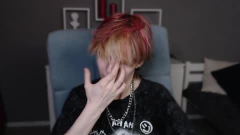 guitarandangell online show from April 18, 7:45 am