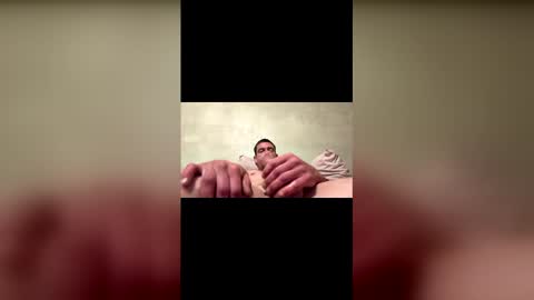 guy12857850707 online show from May 25, 6:58 pm
